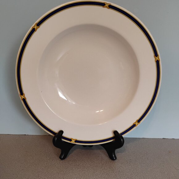 Villeroy and Boch # 0139 F Large Round Serving Bowl - Picture 2 of 5